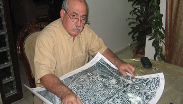 الاحتلال الصهيوني يغلق مكتب مدير قسم الخرائط