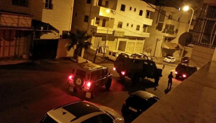 حملة اعتقالات إسرائيلية تطال 36 فلسطينيًا من الضفة والقدس