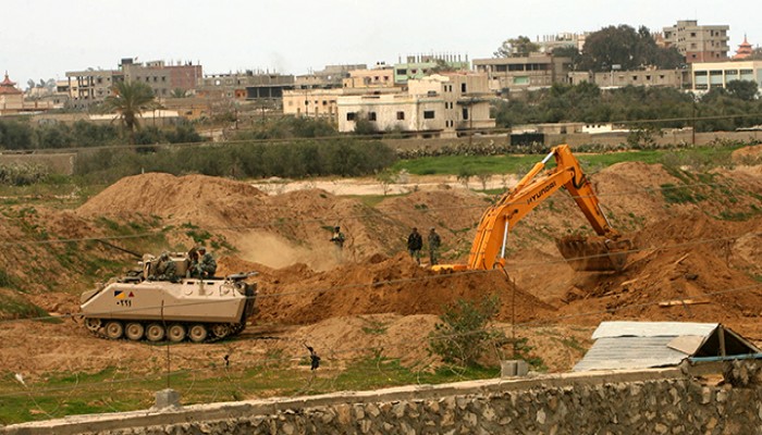 جيش الانقلاب يعلن تدمير 6 أنفاق "تجارية" مع غزة