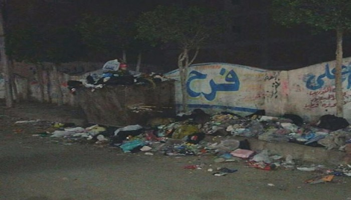 إيتاى البارود تغرق فى القمامة.. والأهالى تستغيث دون مجيب