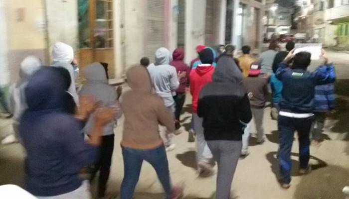 ثوار "حوش عيسى" في مسيرة ليلية "بكرة الحق يعود لسه فينا صمود"