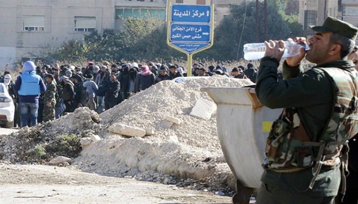 بدء عملية تهجير أهالي حمص في سوريا