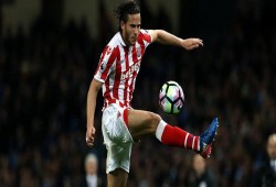 رمضان يشارك.. وستوك يسقط أمام تشيلسي بخطأ قاتل