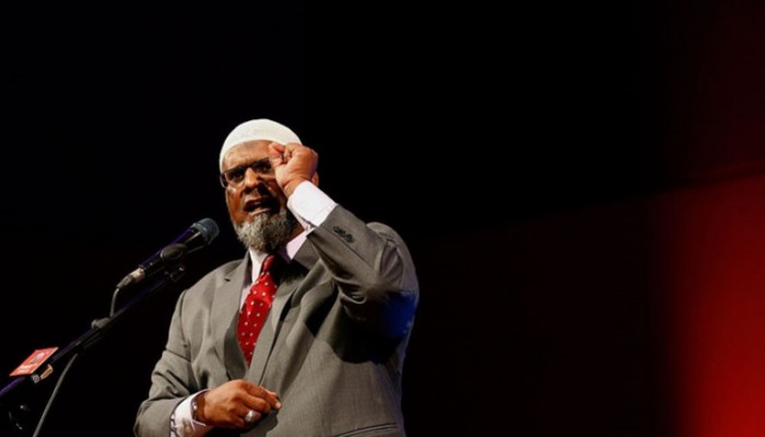 الهند تحظر عمل مؤسسة للداعية نايك بذريعة حماية الأمن القومي