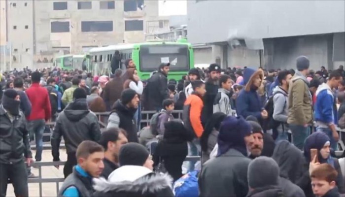 وصول الدفعة الأولى من مهجري حي الوعر لريف حلب