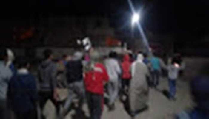 ثوار حوش عيسى ينتفضون ضد العسكر بمسيرة ليلية