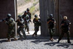 جندي أفغاني يفتح النار على جنود أمريكيين ويوقع إصابات