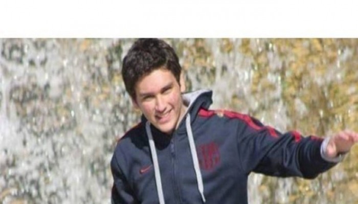 أخاف أن أموت وحيدًا وسط أربعة حيطان.. رسالة من المعتقل أحمد الخطيب