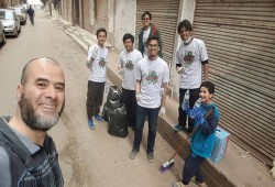 طلاب ماليزيون يدرسون بالأزهر يبهرون أهالي المنصورة .. ماذا فعلوا؟