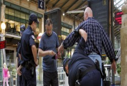 أميركا تحظر على مسافري طيران 8 دول من الشرق الأوسط اصطحاب أجهزة إليكترونية