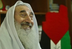 13 عاماً مرت على اغتيال شيخ المقاومة "أحمد ياسين"