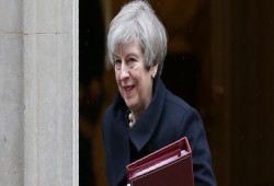 رئيسة وزراء بريطانيا كانت داخل البرلمان وقت وقوع الاعتداء