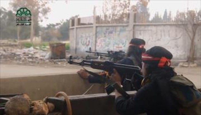 سوريا : الثوار بمشارف حماة ويتمسكون بمواقعهم شرق دمشق