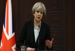 رئيسة وزراء بريطانيا: منفذ "هجوم لندن" بريطاني المولد تأثر بفكر "داعش"