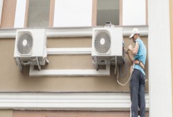 ودع المُكيفات.. اختراع رقاقة صغيرة لتبريد المنازل ومنع حرارة الشمس