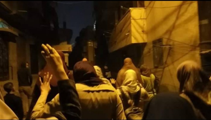 مسيرة ليلية لثوار كفر الدوار في أسبوع "إرحل ياسفيه"