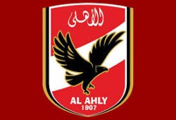 الجهاز الطبي فى الاهلي يحدد مشاركة كريم نيدفيد و اجايى