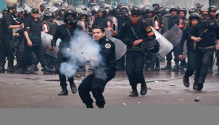 "فورين أفيرز": أوروبا سمحت بالسلاح للسيسي لترهيب المعارضة