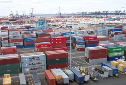 فائض الميزان التجاري لقطر ينمو 74% لـ 3.4 مليارات دولار