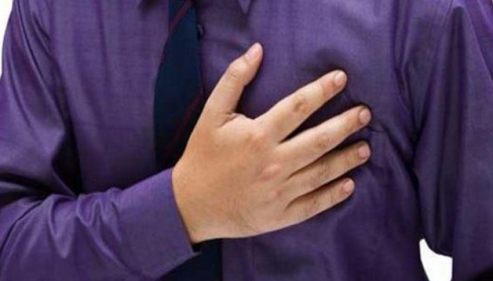 تشعر بنغزات فى القلب؟..تعرف على أسبابها ودلالتها