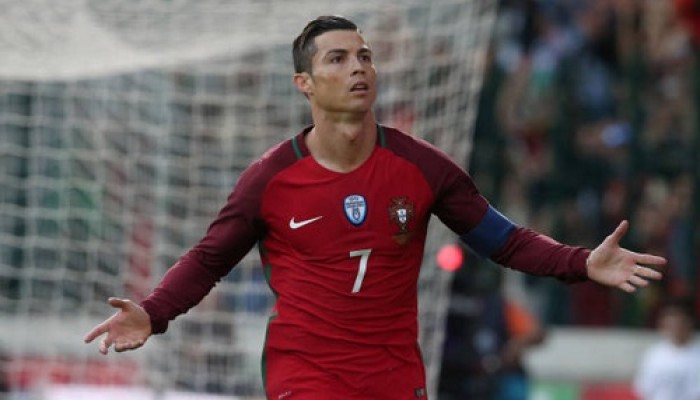 “رونالدو” يواصل تحقيق الأرقام القياسية مع منتخب البرتغال