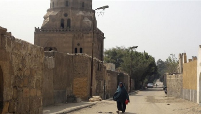 مدير إدارة الجبانات بالقاهرة: البلطجية يسيطرون على الأوضاع!!