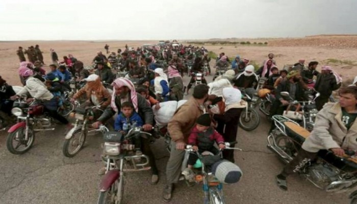 نزوح ألاف المدنيين جراء المعارك والقصف في ريف الرقة