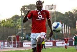 فحص طبي لثنائي الأهلي للتأكد من سلامتهما