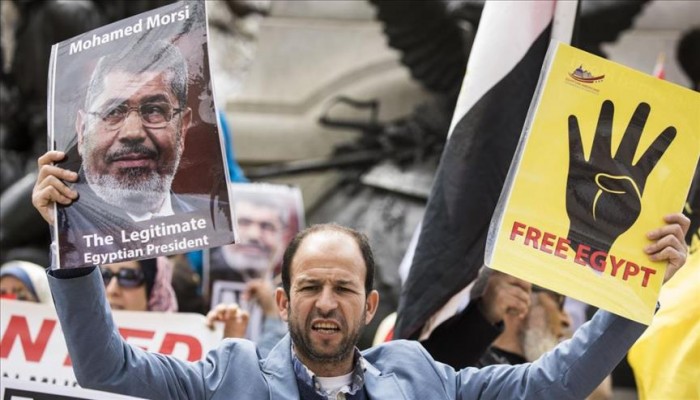 حميمية لقاء "السيسي ترامب" يقابلها تظاهرات ترفع شعار رابعة أمام البيت الأبيض