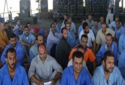 عمال "غزل ونسيج المنوفية" يضربون عن العمل