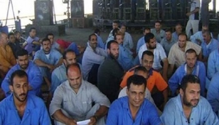 عمال "غزل ونسيج المنوفية" يضربون عن العمل