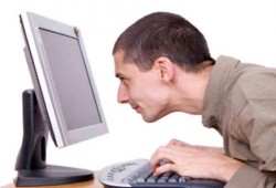 ما هي المخاطر والأضرار التي تواجه الإنسان بسبب التكنولوجيا؟