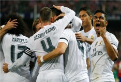 ديربي" مدريد يخطف الأنظار.. وبرشلونة يترقب تعثر غريمه