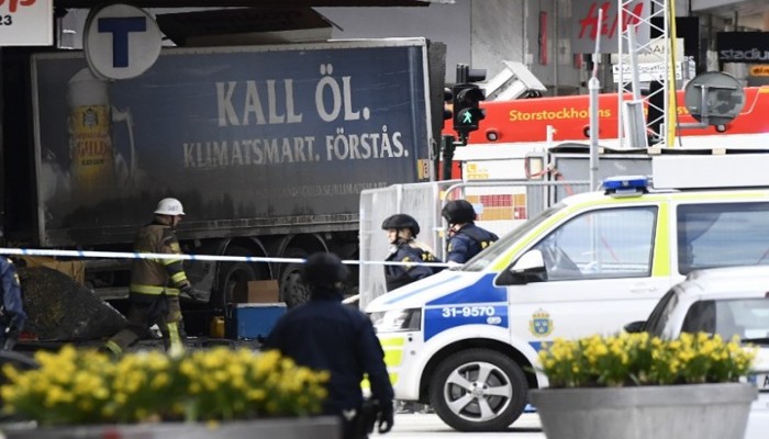 ثلاثة قتلى بعملية دهس متعمدة في ستوكهولم