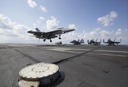 "ستكون تحت التصرف" .. أمريكا توجه حاملة طائرات باتجاه كوريا