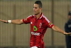 مدافع الأهلي مرشح لمزاملة عمرو وردة فى اليونان