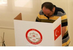 انتهاء تصويت الأتراك في الاستفتاء الدستوري بأوروبا
