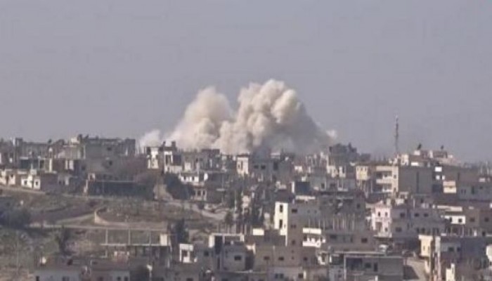 النظام السوري يقصف درعا بالبراميل المتفجرة رغم تحذير أمريكي