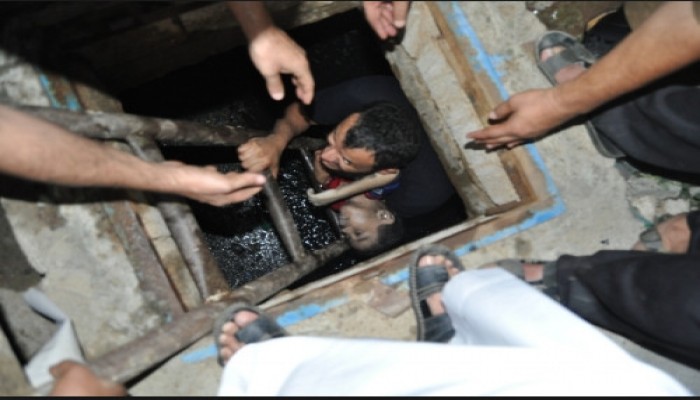 بالوعات الصرف تودي بحياة 4 أشخاص بينهم طفل في محافظتين