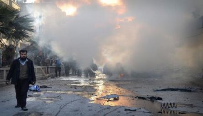 طائرات روسية تقصف ريفي إدلب وحلب بالفوسفور الأبيض