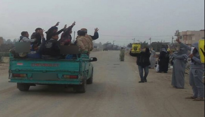 ثوار الحسينية بالشرقية يواصلون تظاهرات "لا للطوارئ لا للفقر"