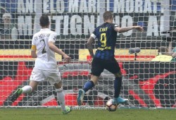 ديربي ميلان لا يأبه لموقع الفريقين ويقدم عرضا غير عادي ينتهي بالتعادل 2/2 (فيديو)