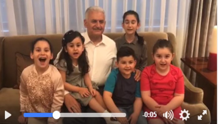 يلدريم يدعو أنصار حزبه للاحتفال بفيديو وسط أحفاده