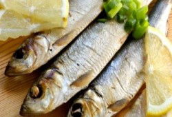 كيف تنظفين الرنجة والفسيخ في منزلك بسهولة؟