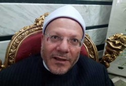 مفتي الانقلاب يستدل بحديث "ضعيف" حذر علماء الأمة من تداوله