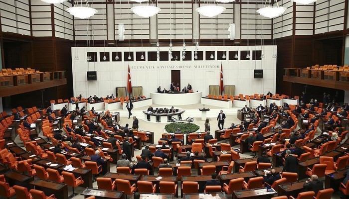 الحكومة التركية تحيل مذكرة تمديد الطوارئ للبرلمان
