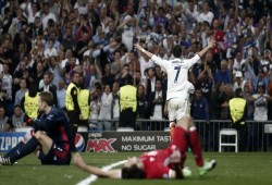 8 أرقام لـ رونالدو بعد "هاتريك" بايرن ميونيخ