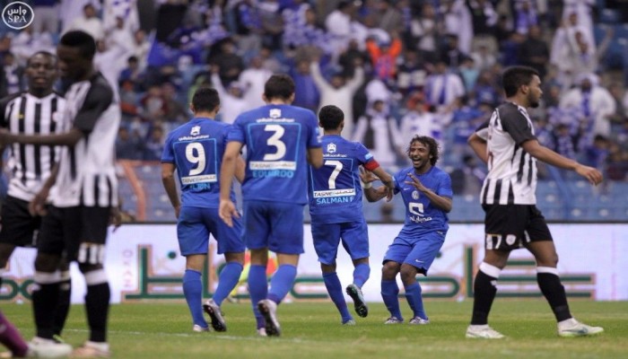 الهلال يتوج بالدوري السعودي للمرة 14 في تاريخه