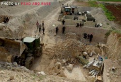 شهداء وجرحى.. صواريخ تخترق أمتار من الصخور وتضرب "مشفى عابدين" بإدلب