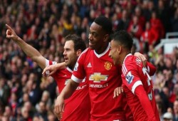 مانشستر يونايتد يفوز على بيرنلي بثنائية